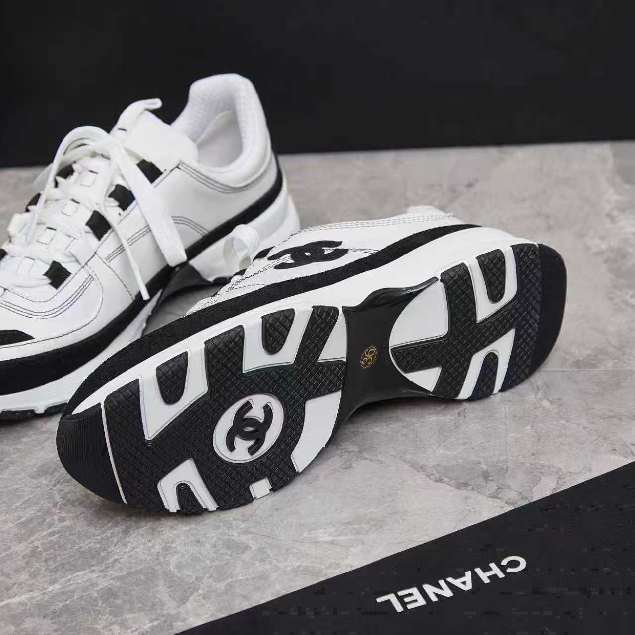 ua Ch**el sneakers