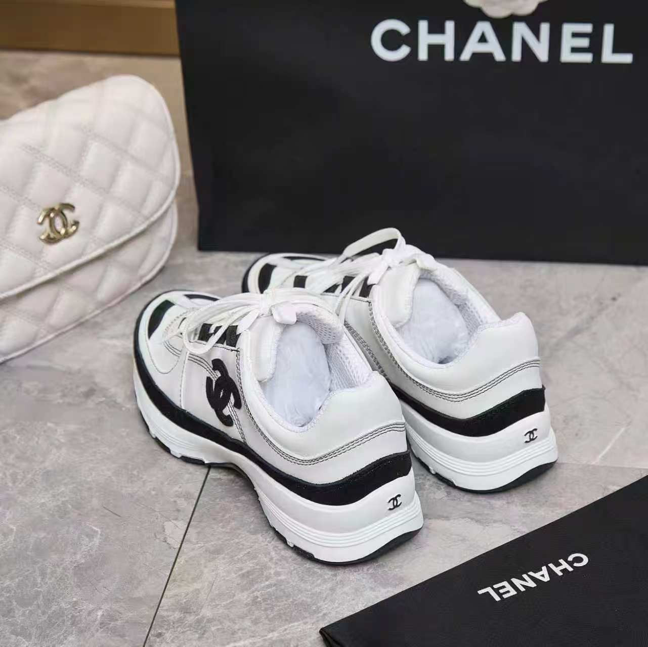 ua Ch**el sneakers