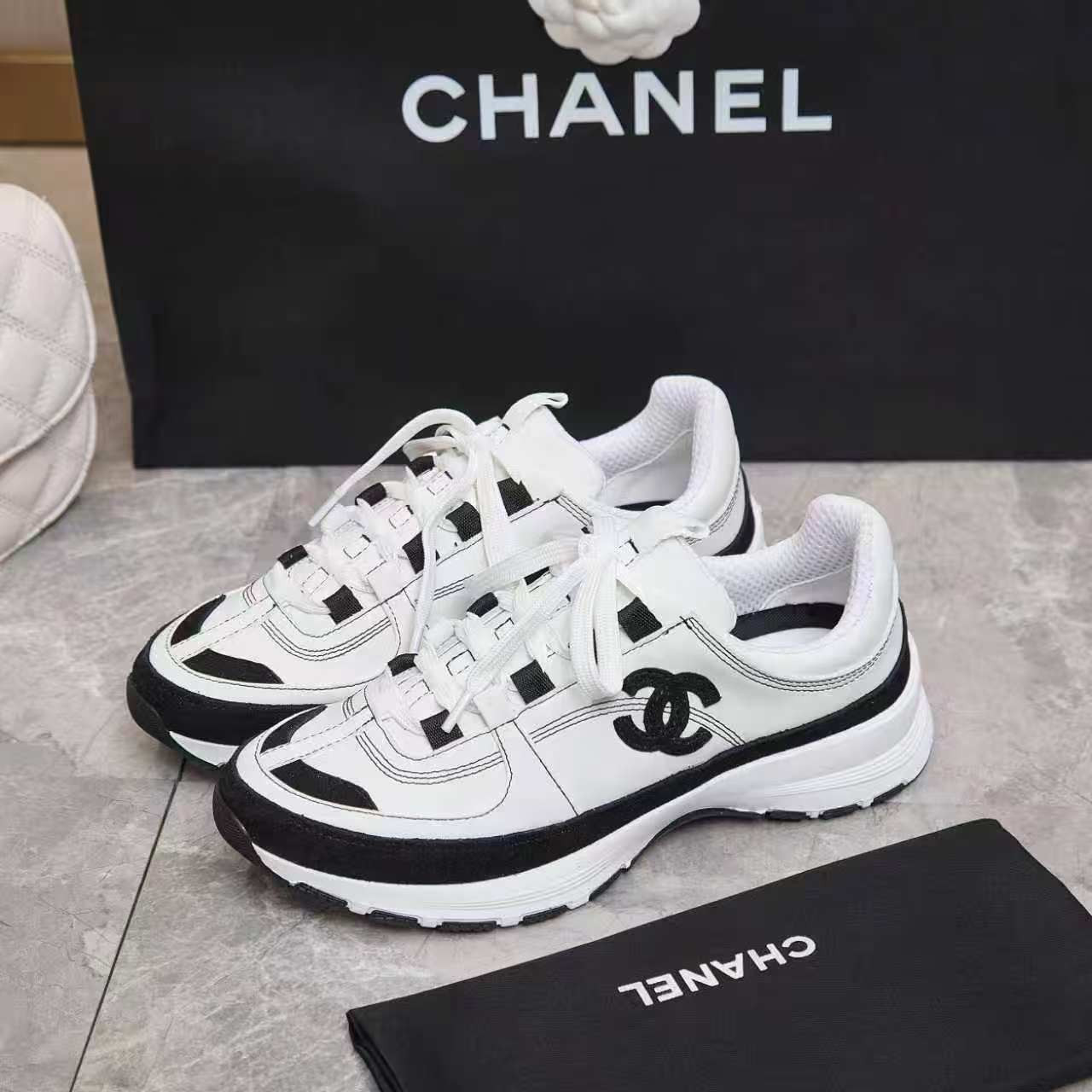 ua Ch**el sneakers