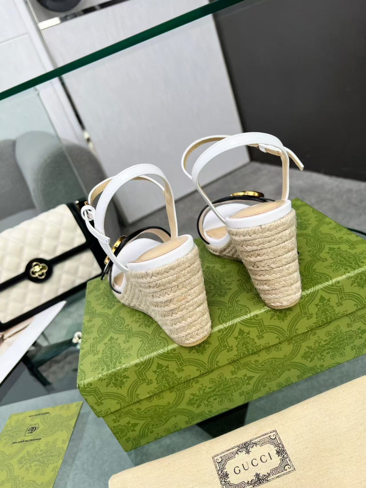 ua Gvc*1 sandals