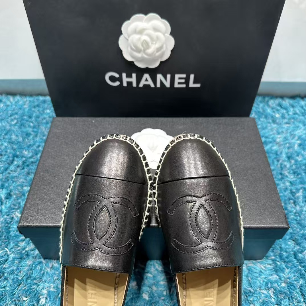 ua Ch**el espadrilles