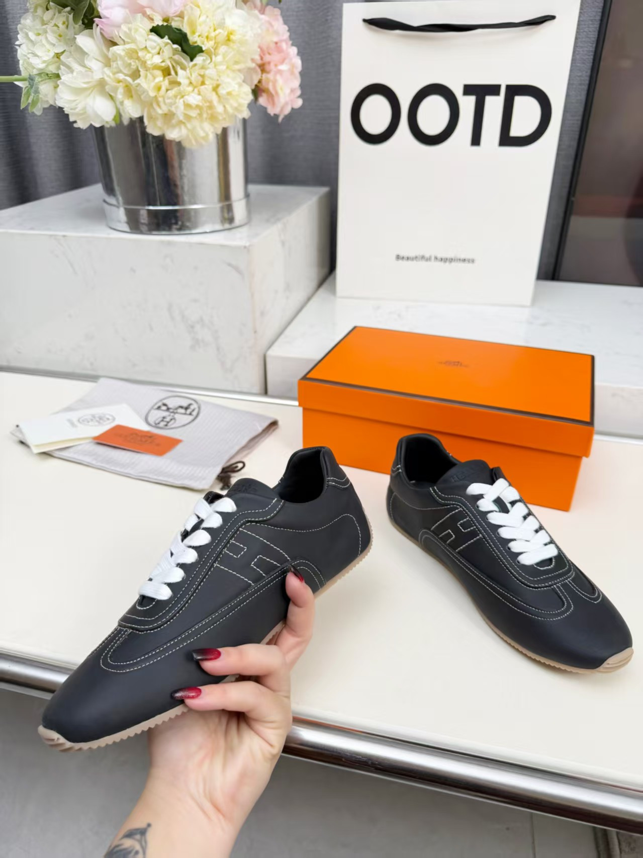 ua H**me5 master sneaker