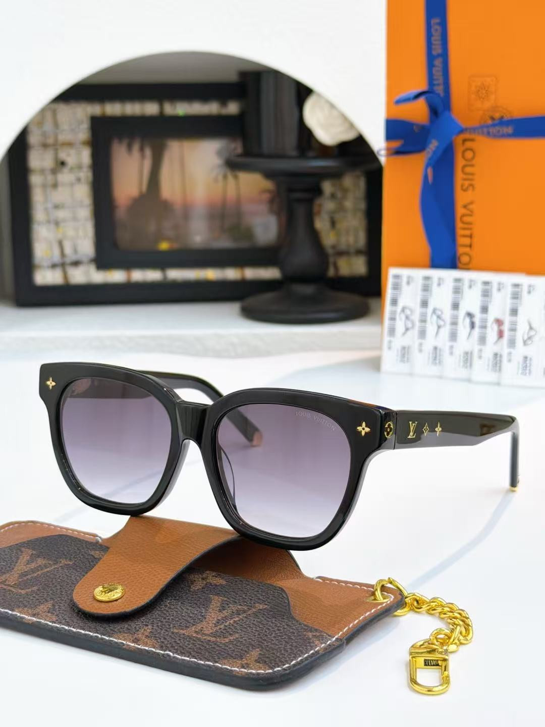 LV Glasses