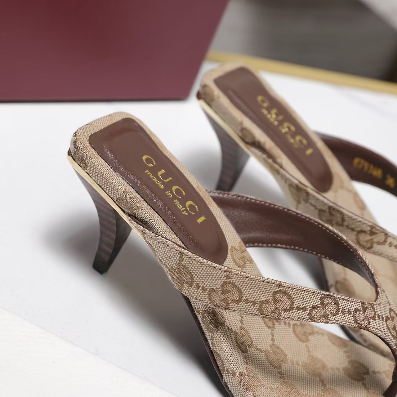 ua Gvc*1 vittoria thong slides