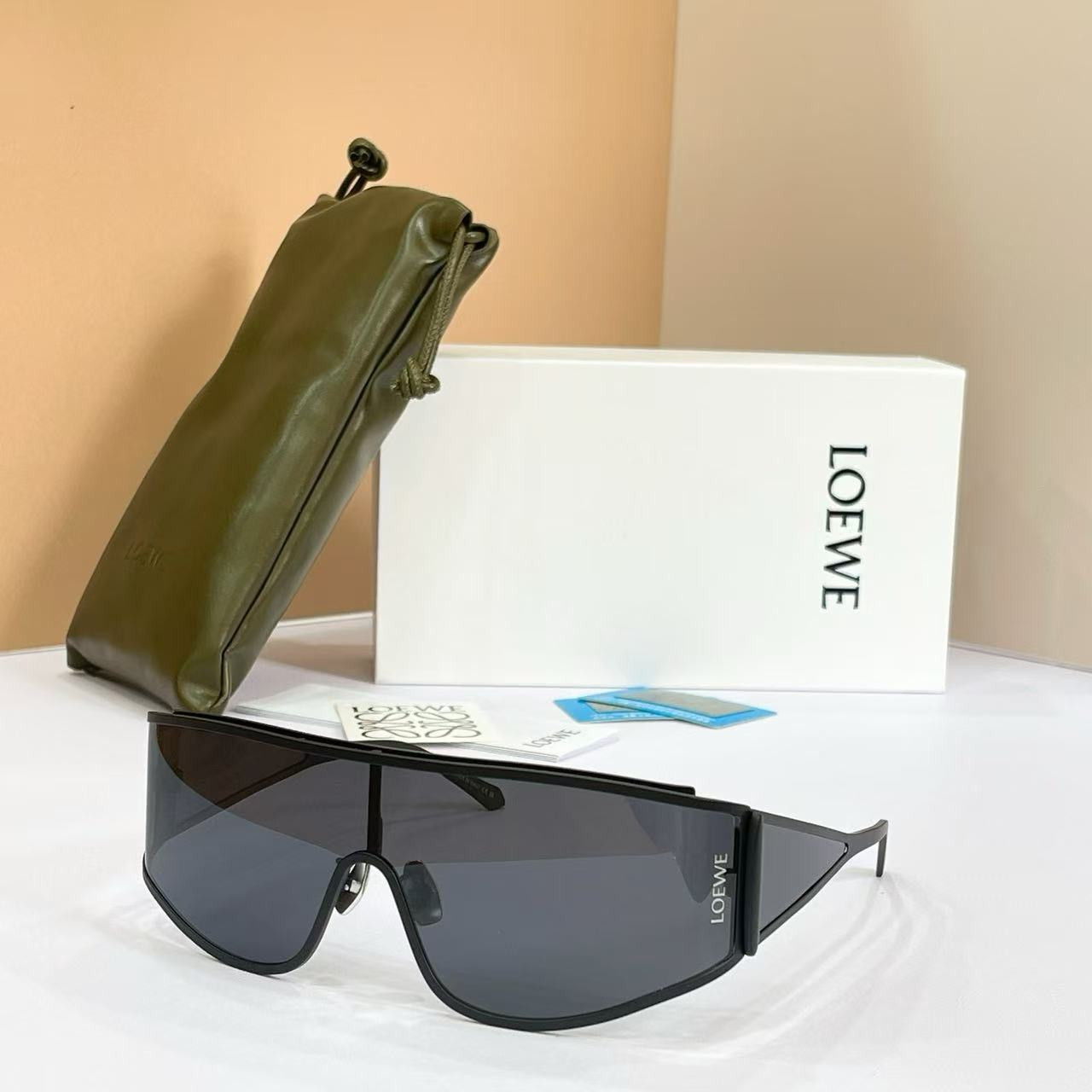 L0ew* glasses
