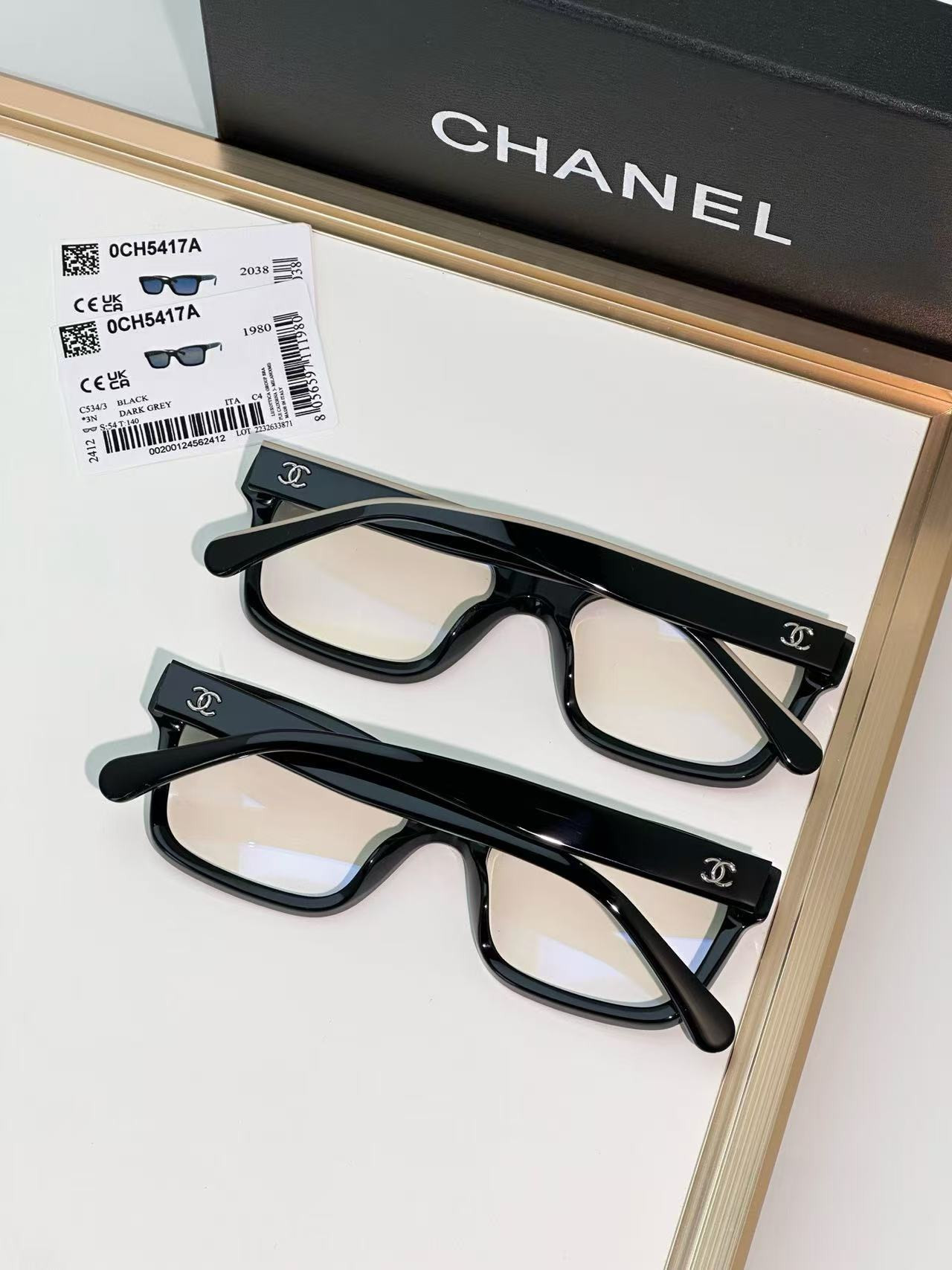 Ch**el glasses