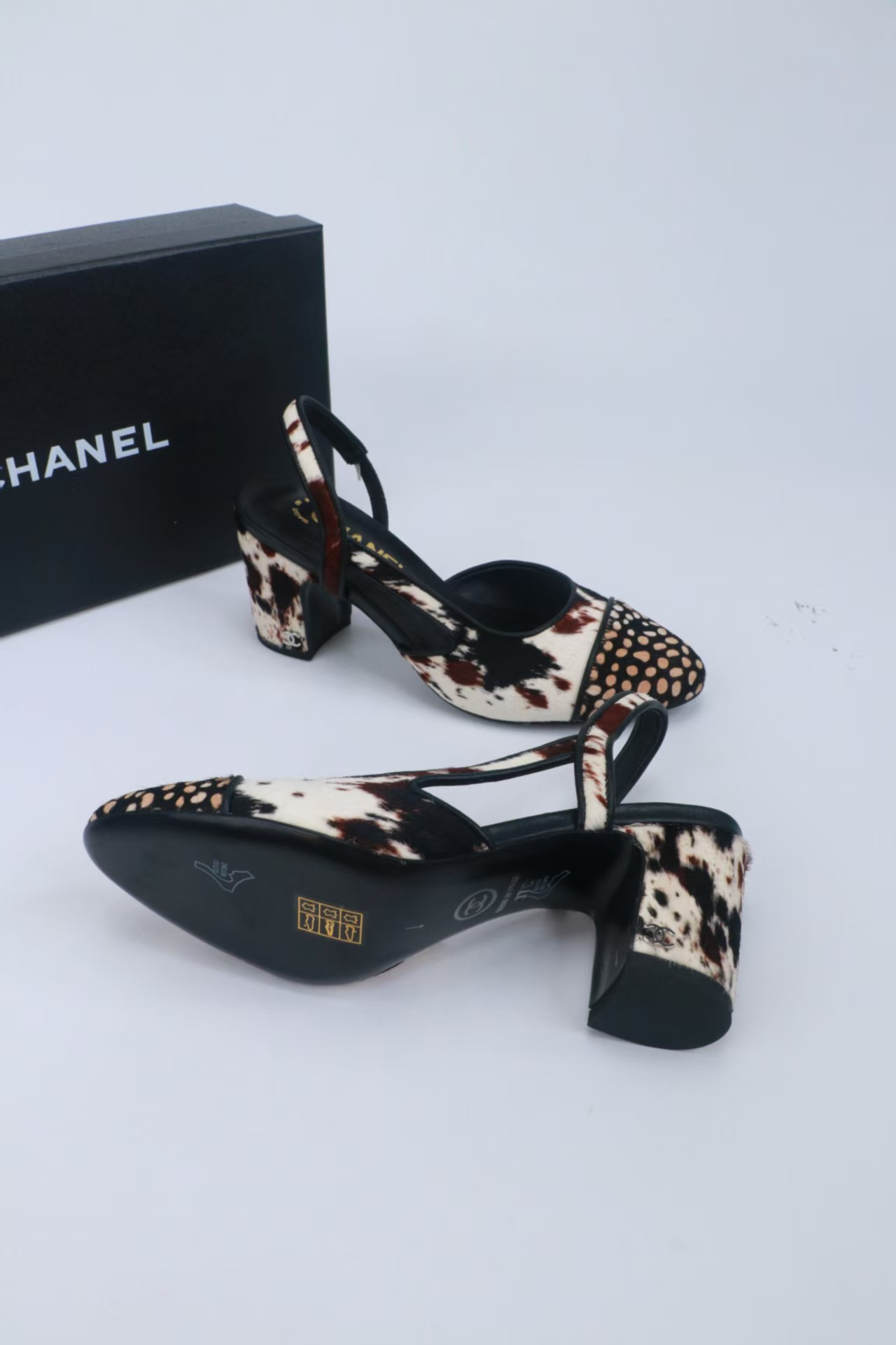 ua Ch**el slingback