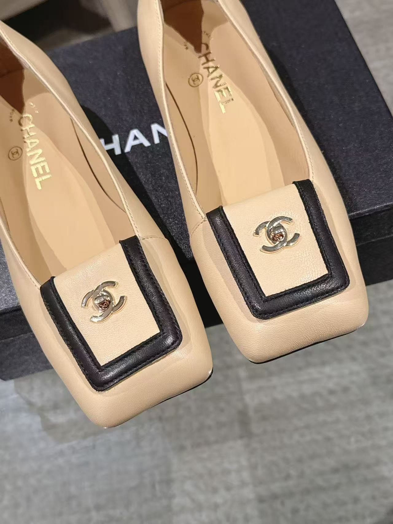 ua Ch**el flats