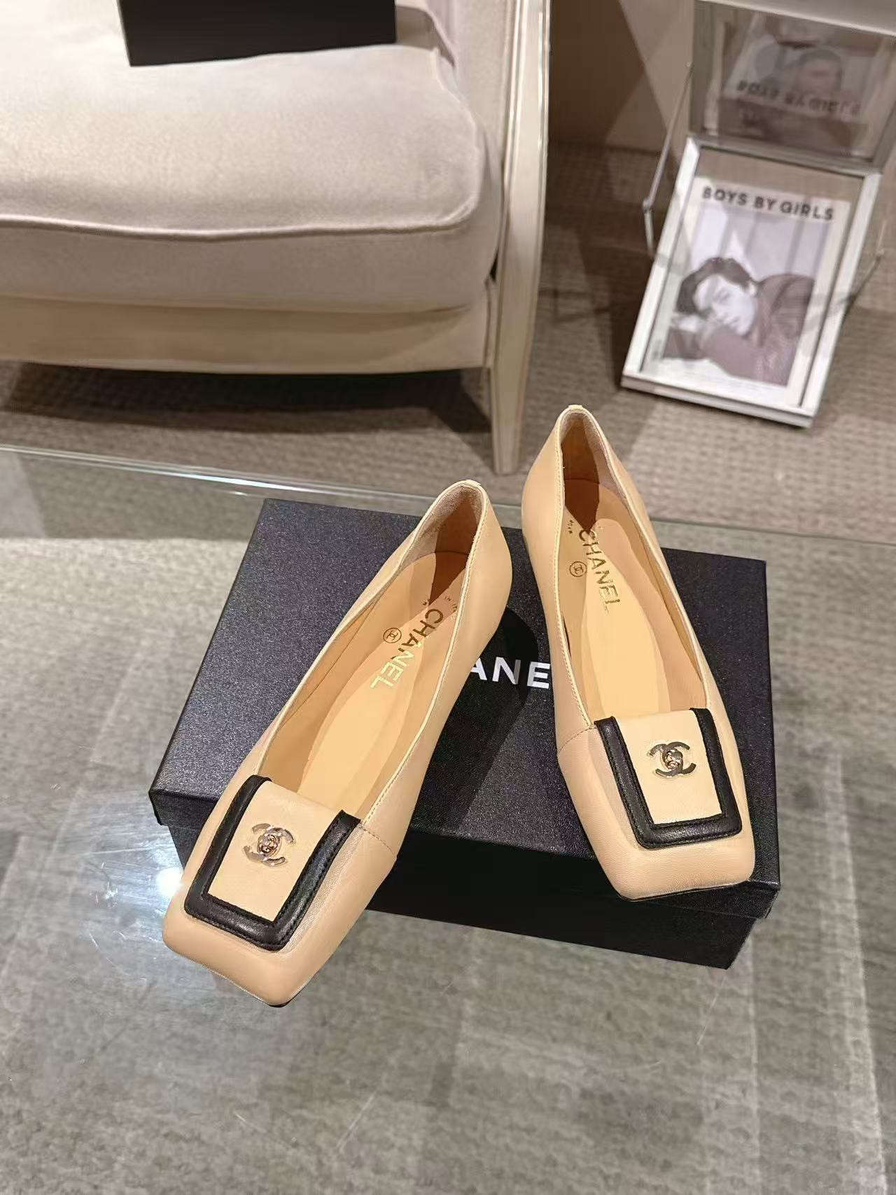 ua Ch**el flats