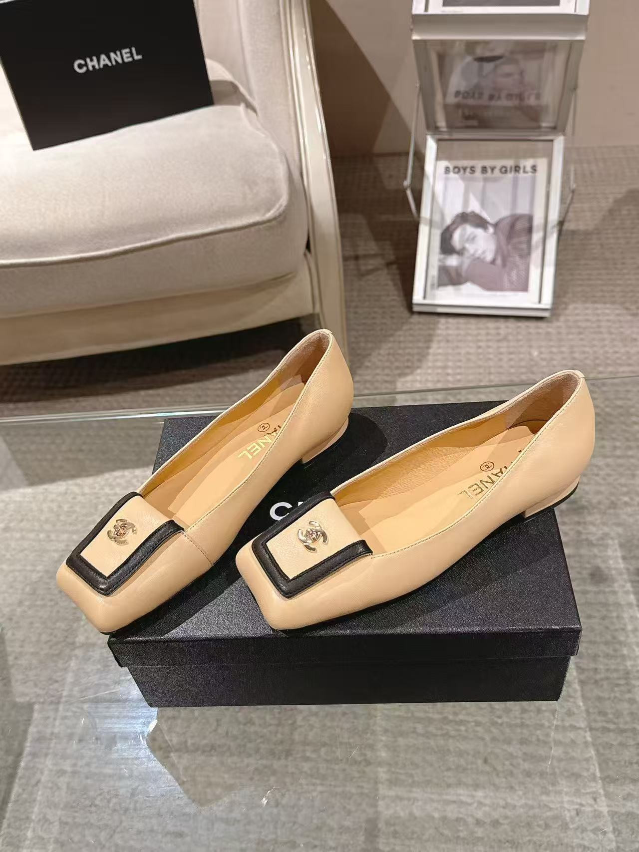 ua Ch**el flats
