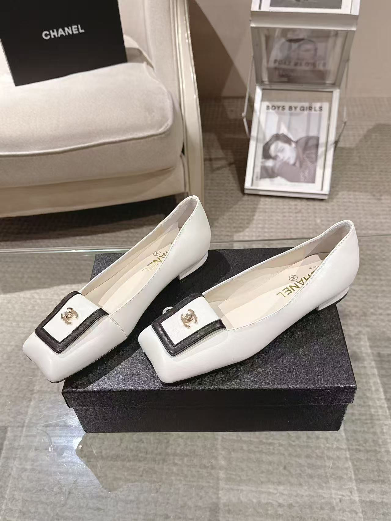 ua Ch**el flats