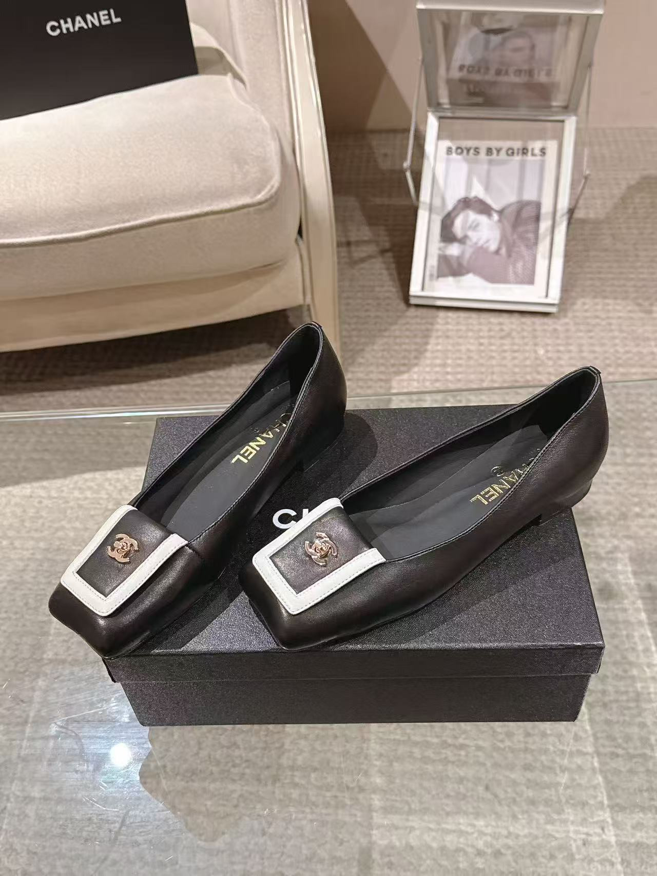 ua Ch**el flats