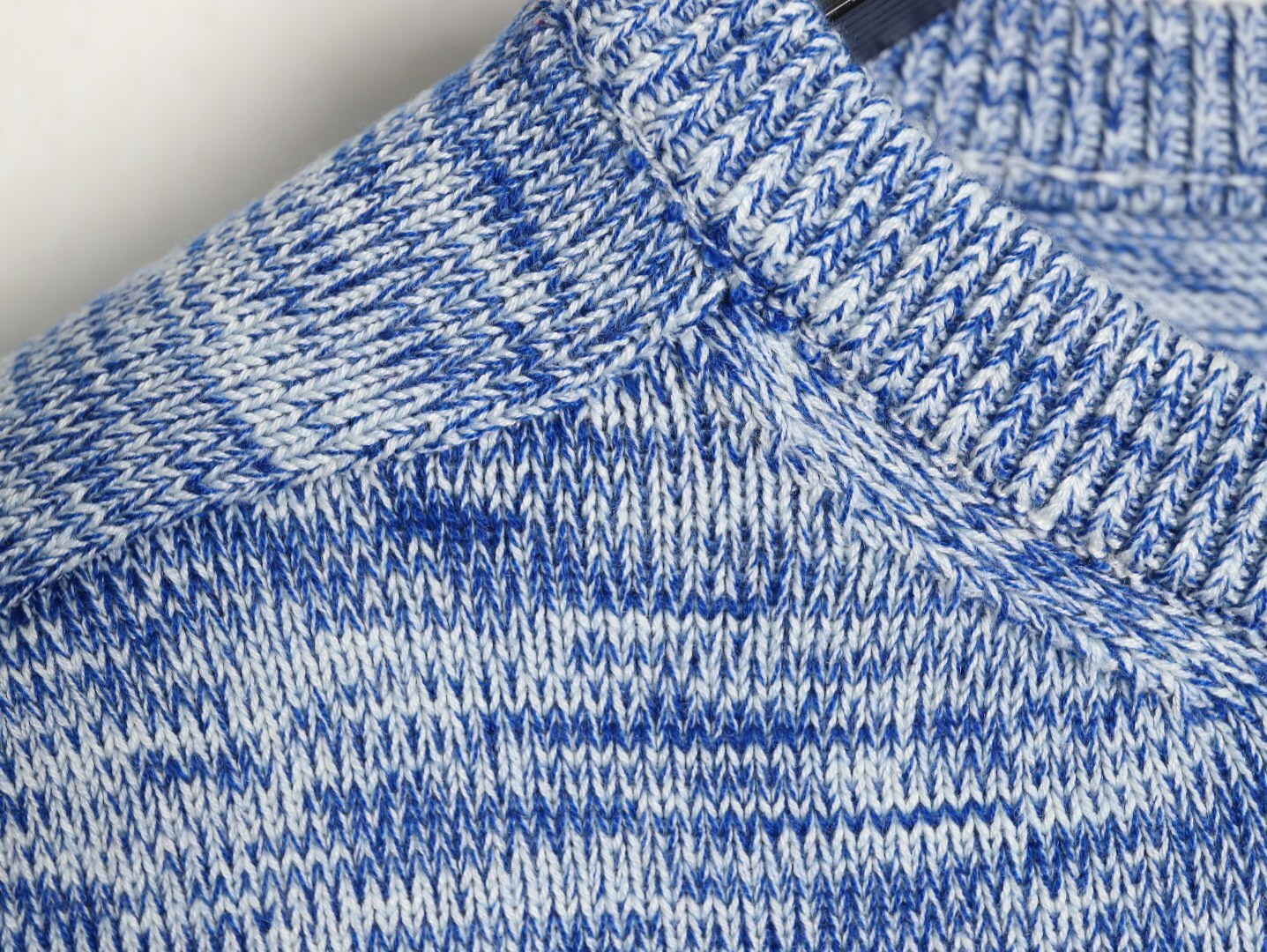 Ce1i*e Sweaters