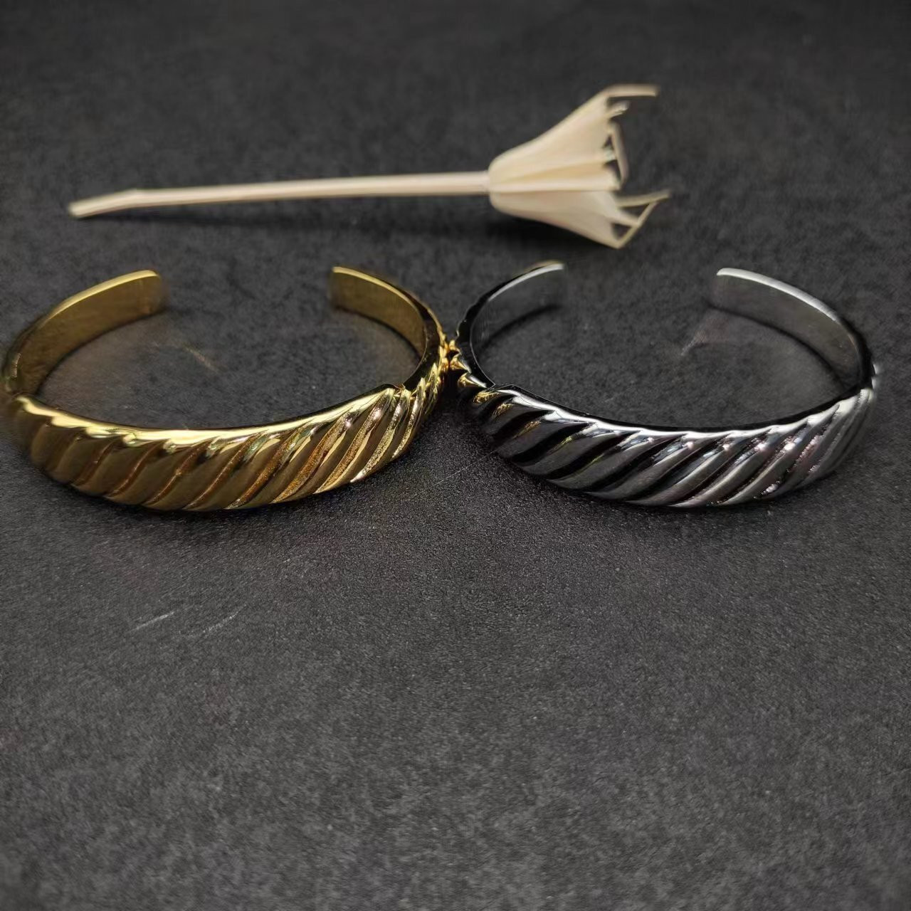 dau1d Yvrm*n 12.9mm bracelet(wrist circumference 15-20cm)