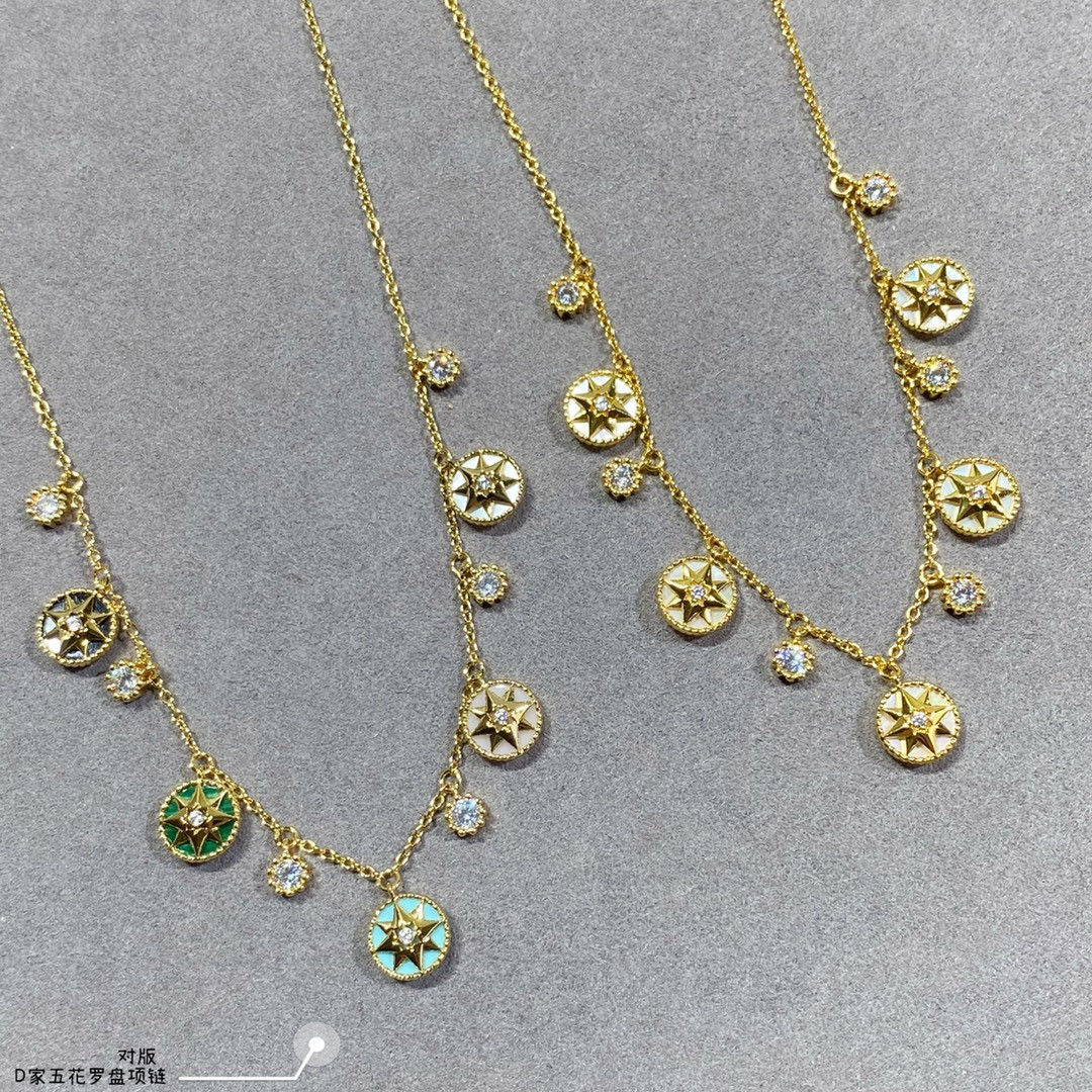D10r compass Necklace