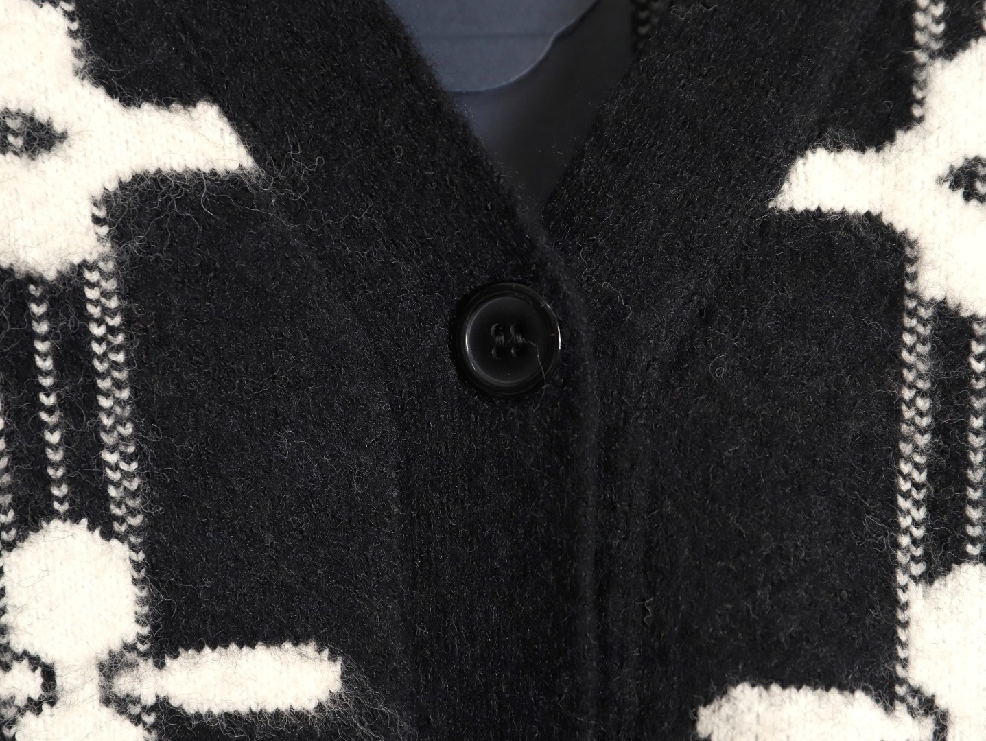 L0vis Vvtt0n 25ss Knitting Cardigan
