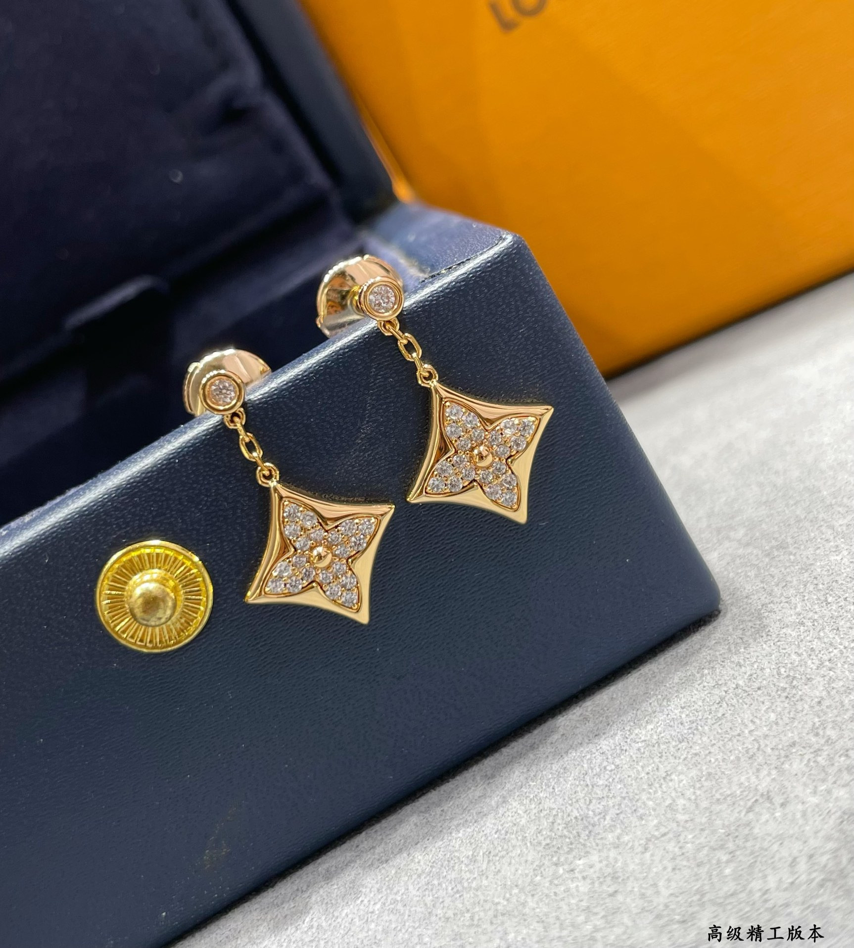 L0vis Vvtt0n Square D1am0nd Earrings