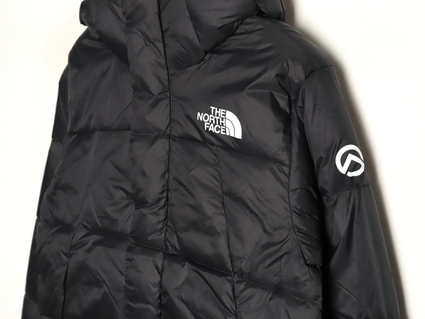 the n0r*h Fa*e short puffer jacket