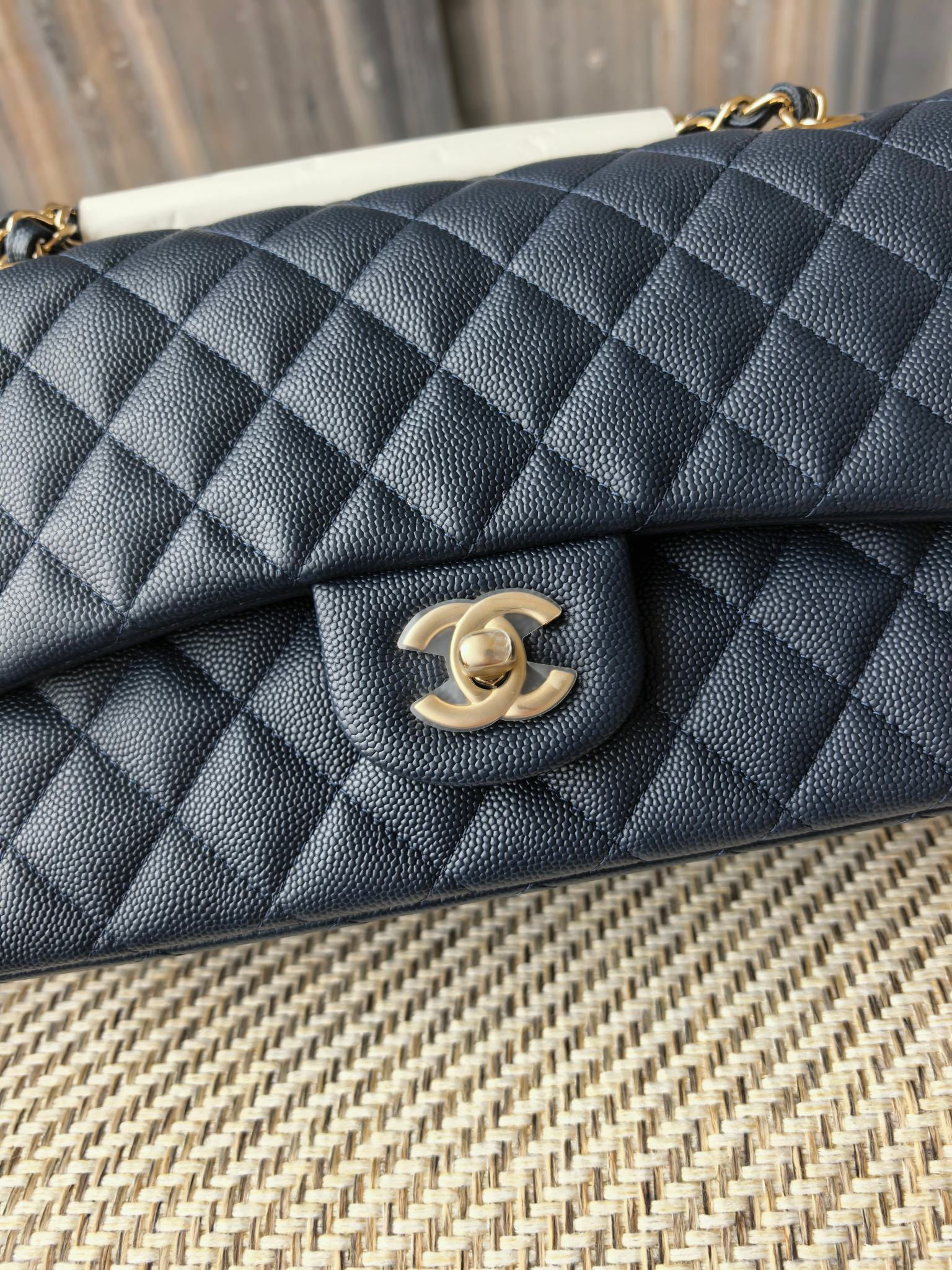 Chanel Classic Flap Bag 15x25.5x6cm