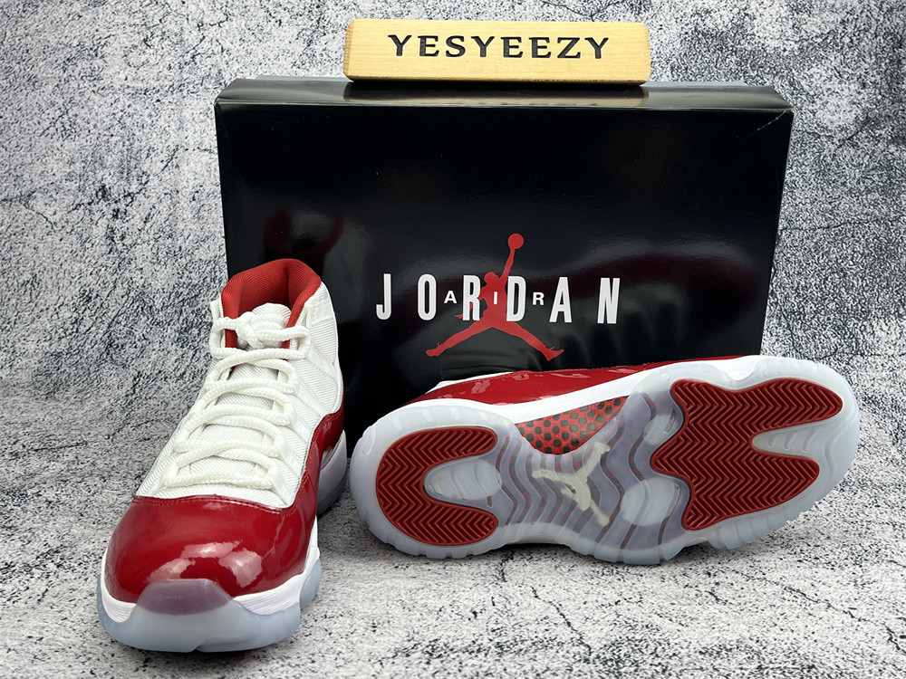 UA AIR JORDAN 11 RETRO