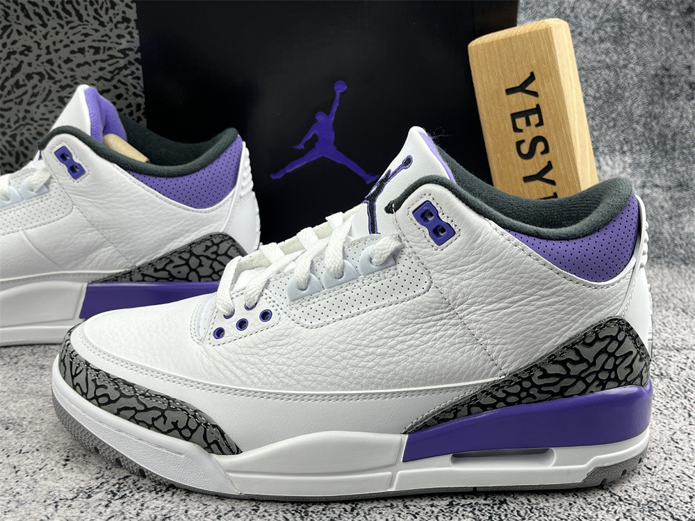 UA AIR JORDAN 3 RETRO
