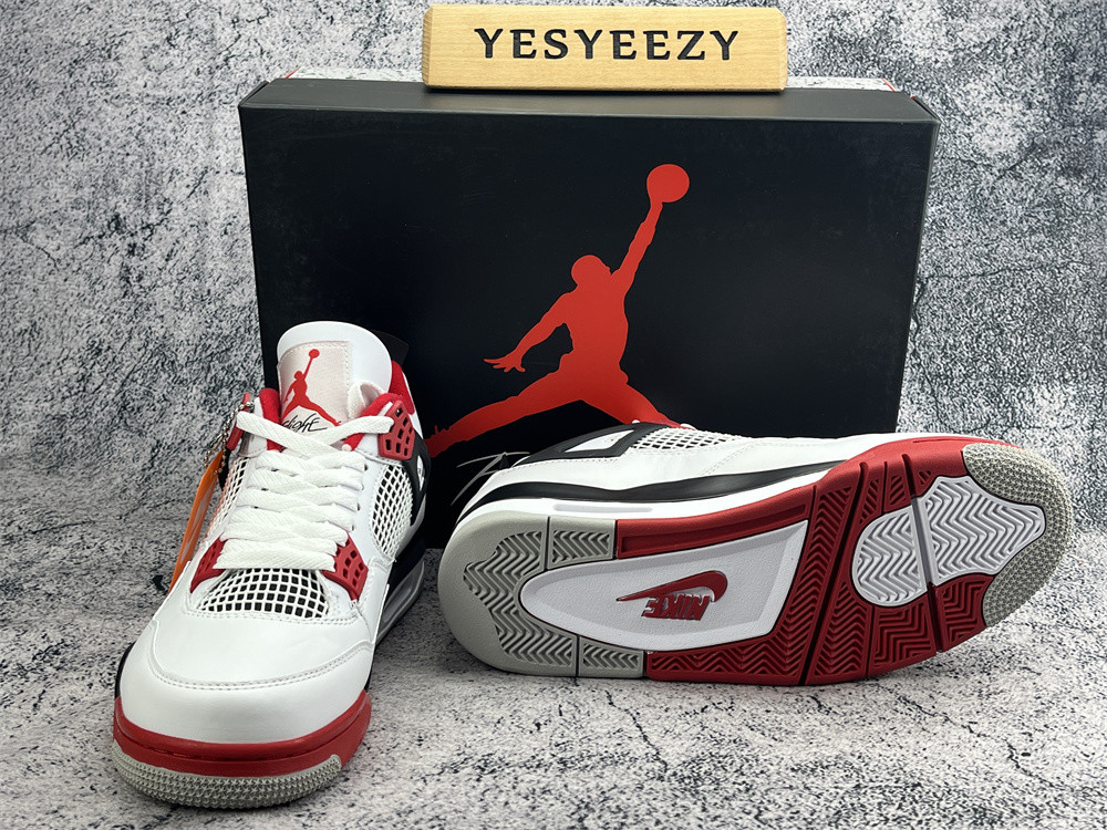 UA AIR JORDAN 4 RETRO OG