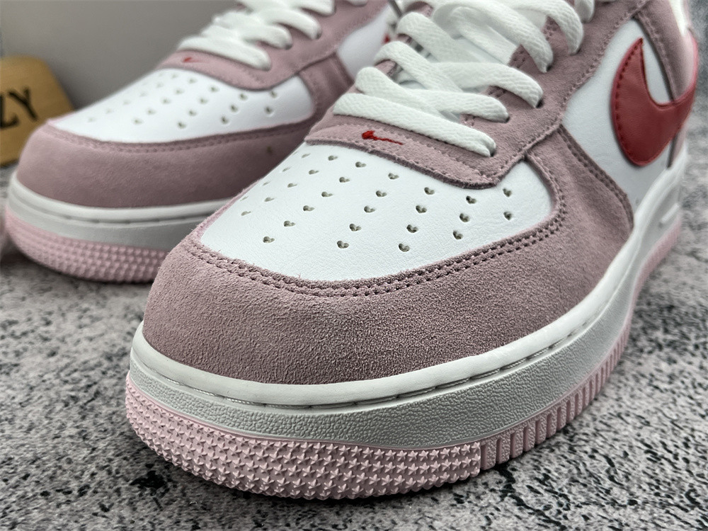UA NIKE AIR FORCE 1 LOW