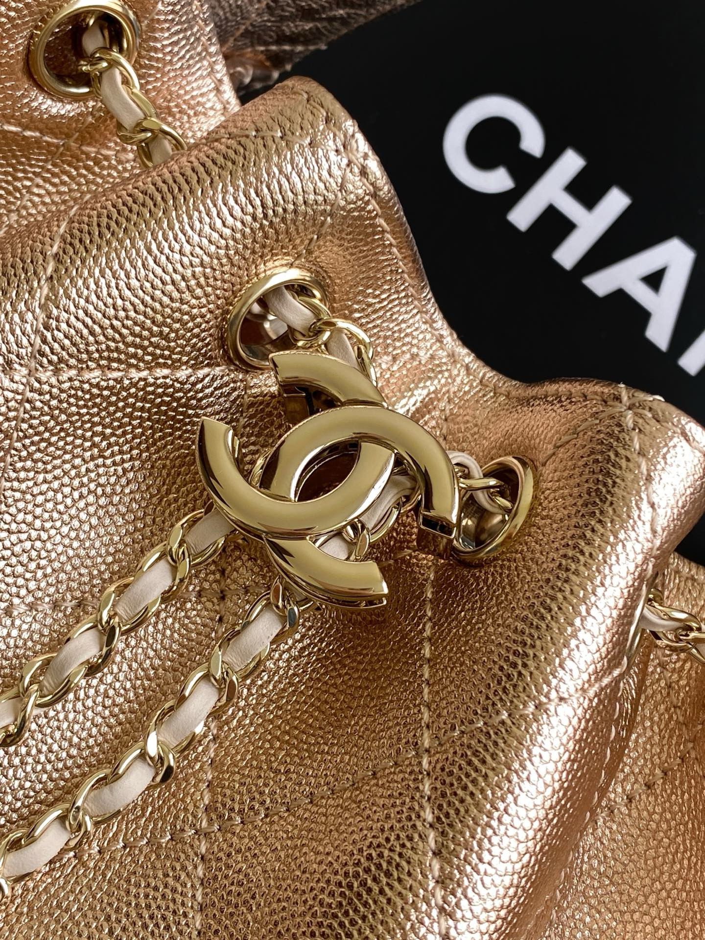 CHANEL 25C Bucket Bag 20x22x12.5cm