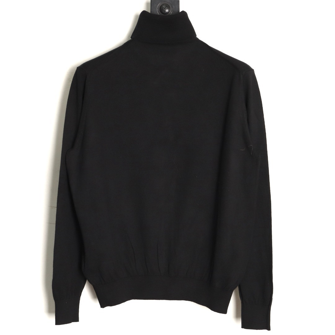 Pra*a prd sweaters