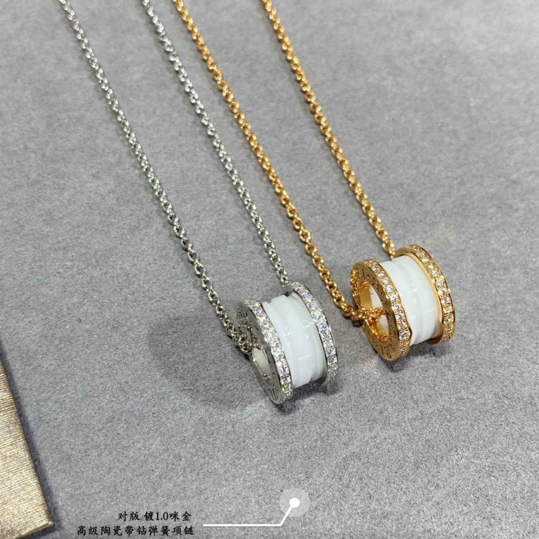 Bv1g*ai Large ceramic spring with drill Necklace