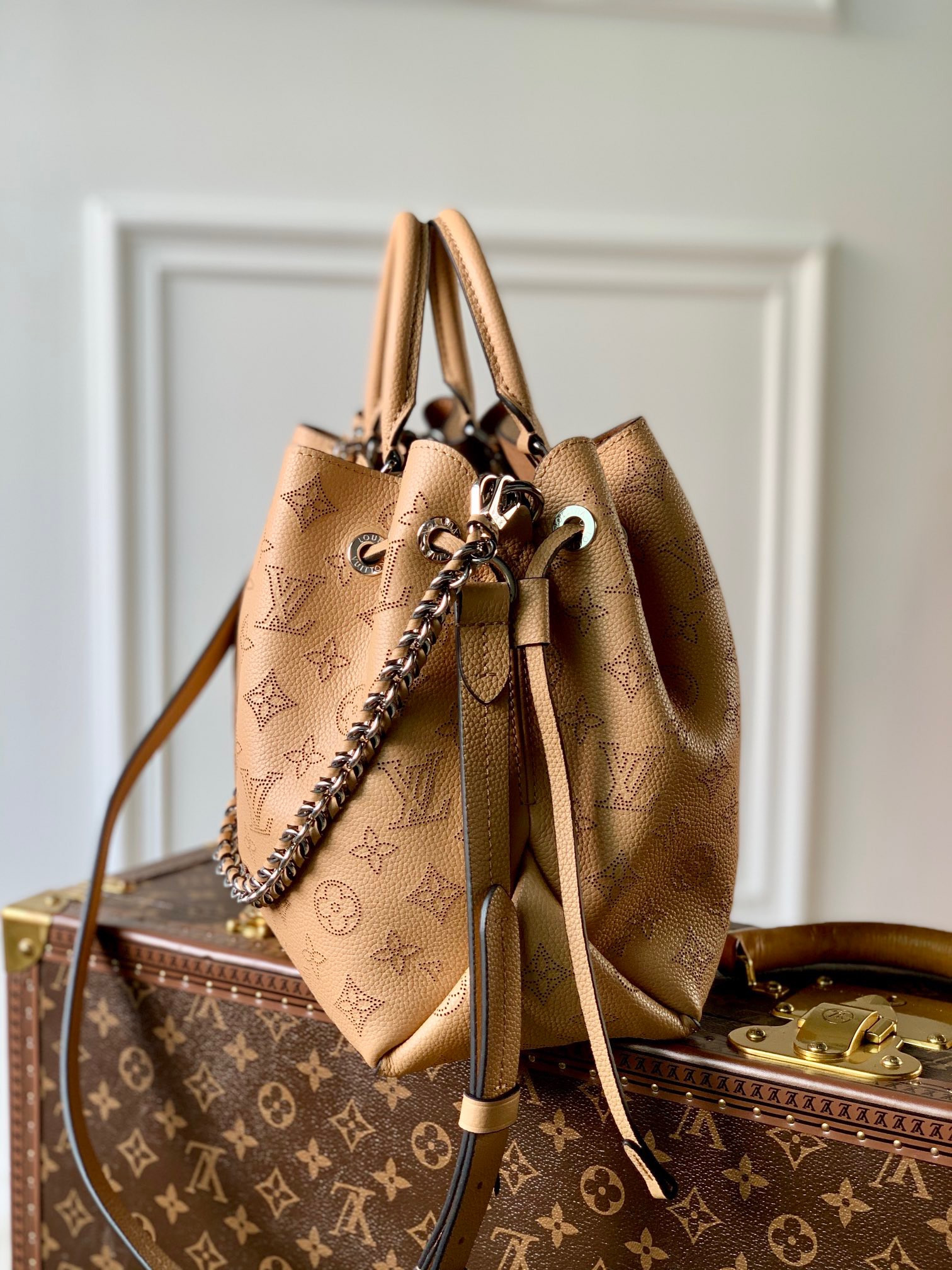 Bella tote M59655