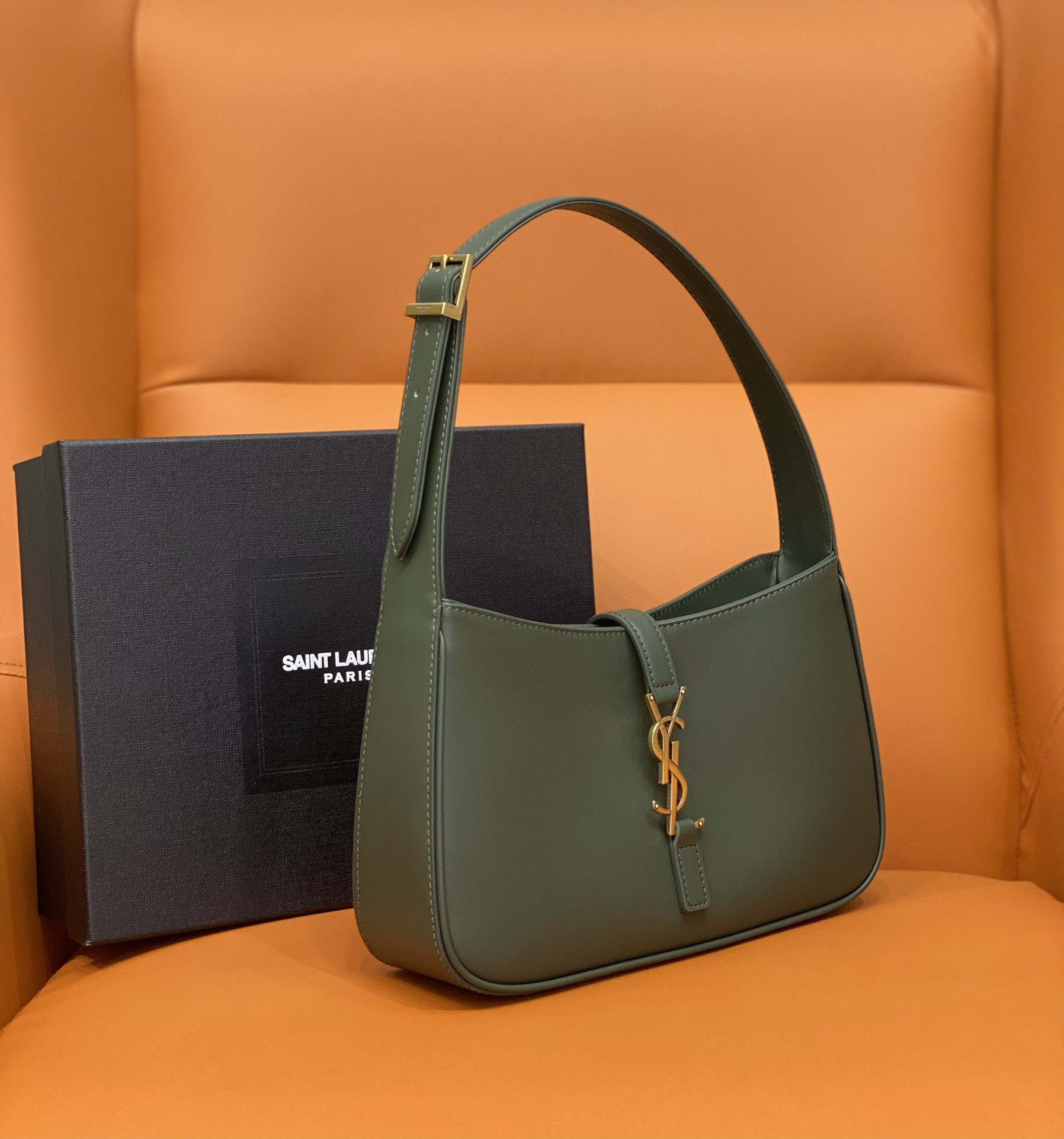 Y51 LE 5 À 7 IN SMOOTH LEATHER VERT FONCE 23 X 16 X 6.5 CM