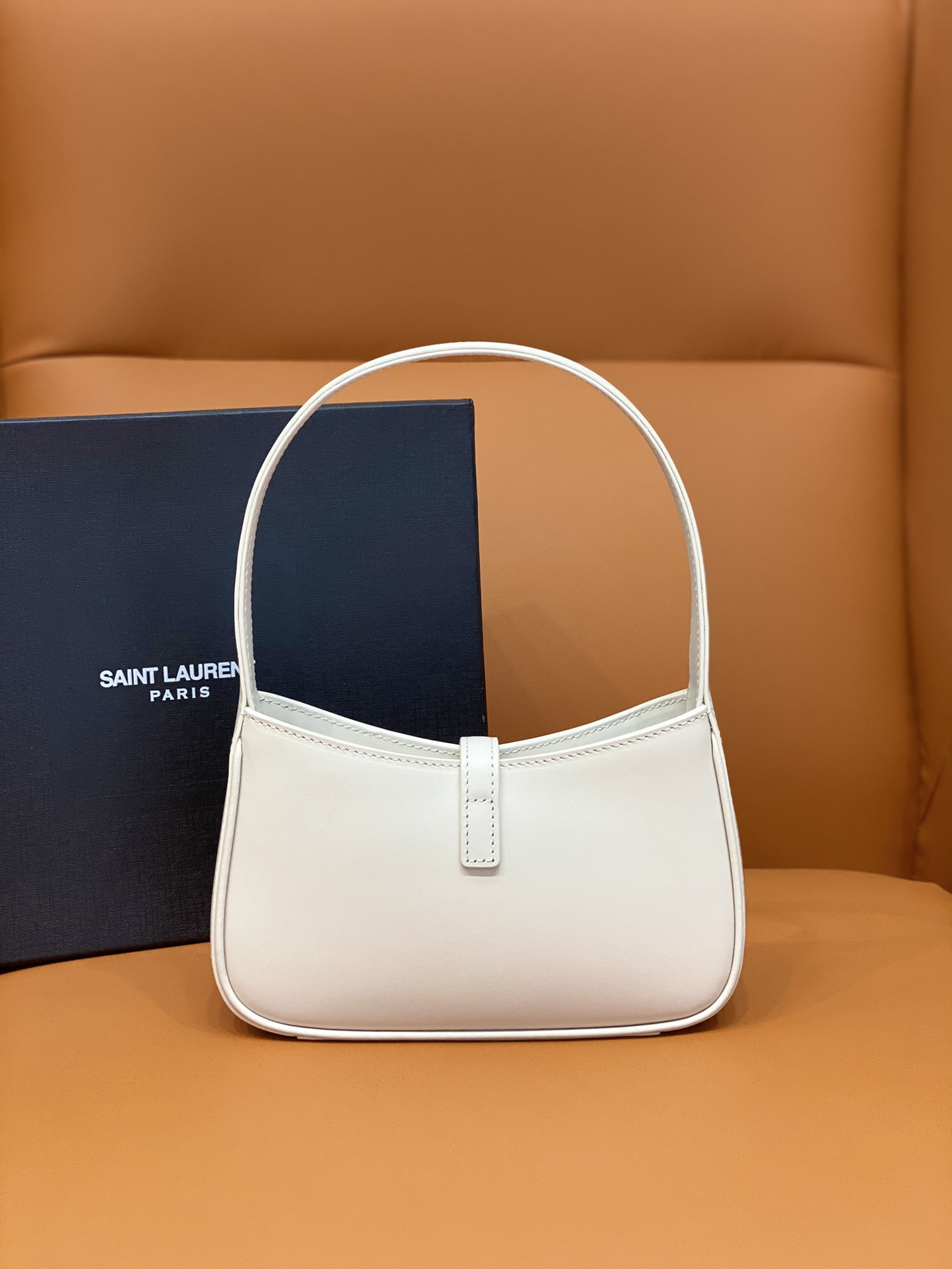 Y51 MINI LE 5 À 7 IN SMOOTH LEATHER BLANC VINTAGE 19 X 11.5 X 4.5 CM