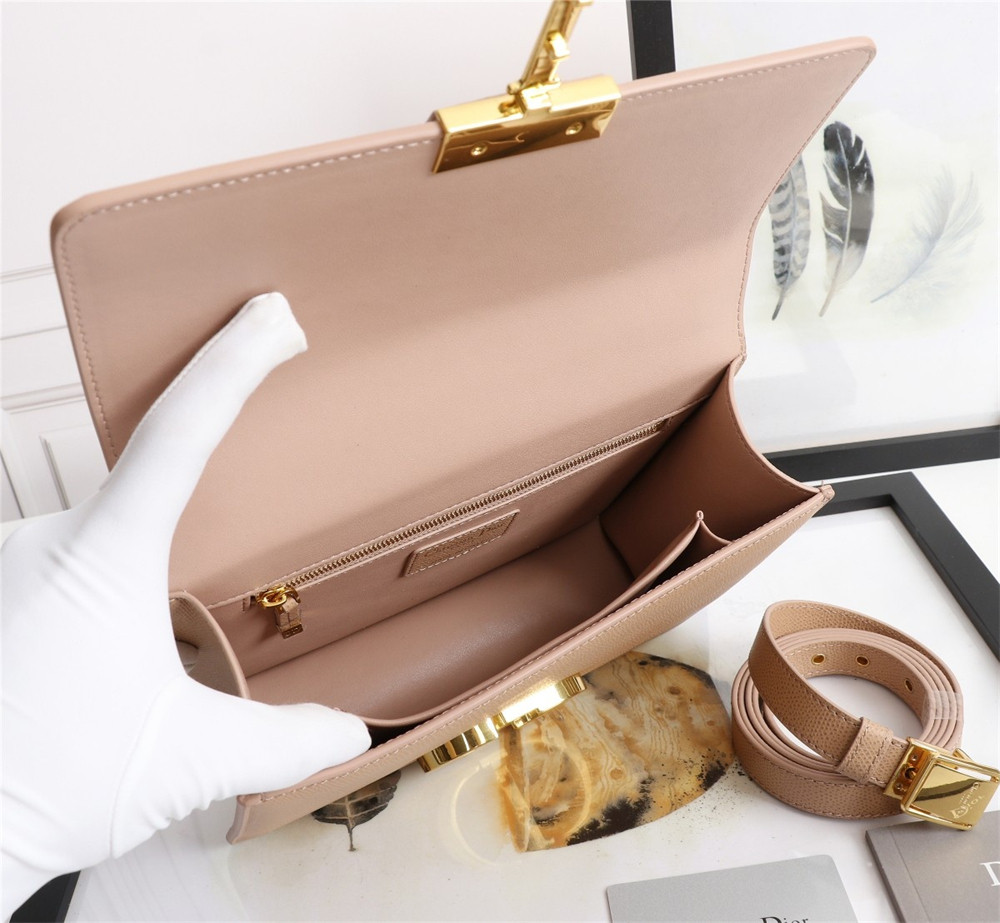 D10r 30 MONTAIGNE CHAIN BAG Grained Pink
