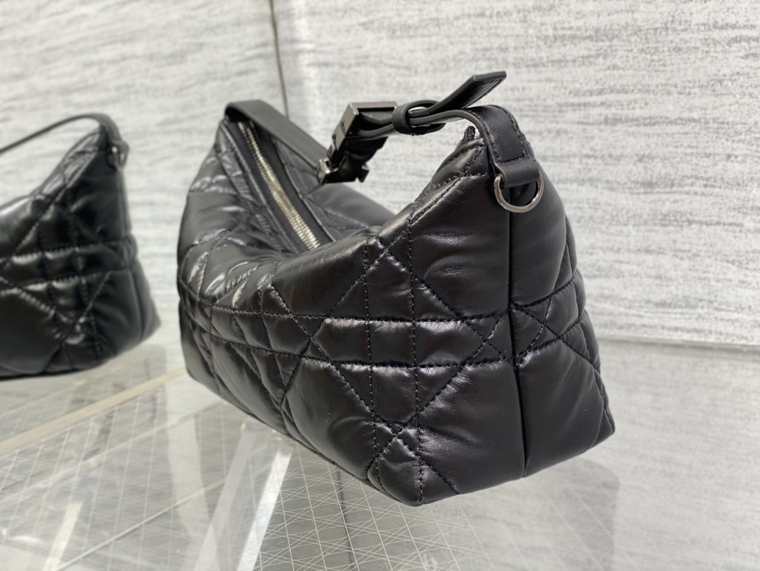 MEDIUM D10r TRAVEL NOMAD POUCH BLACK