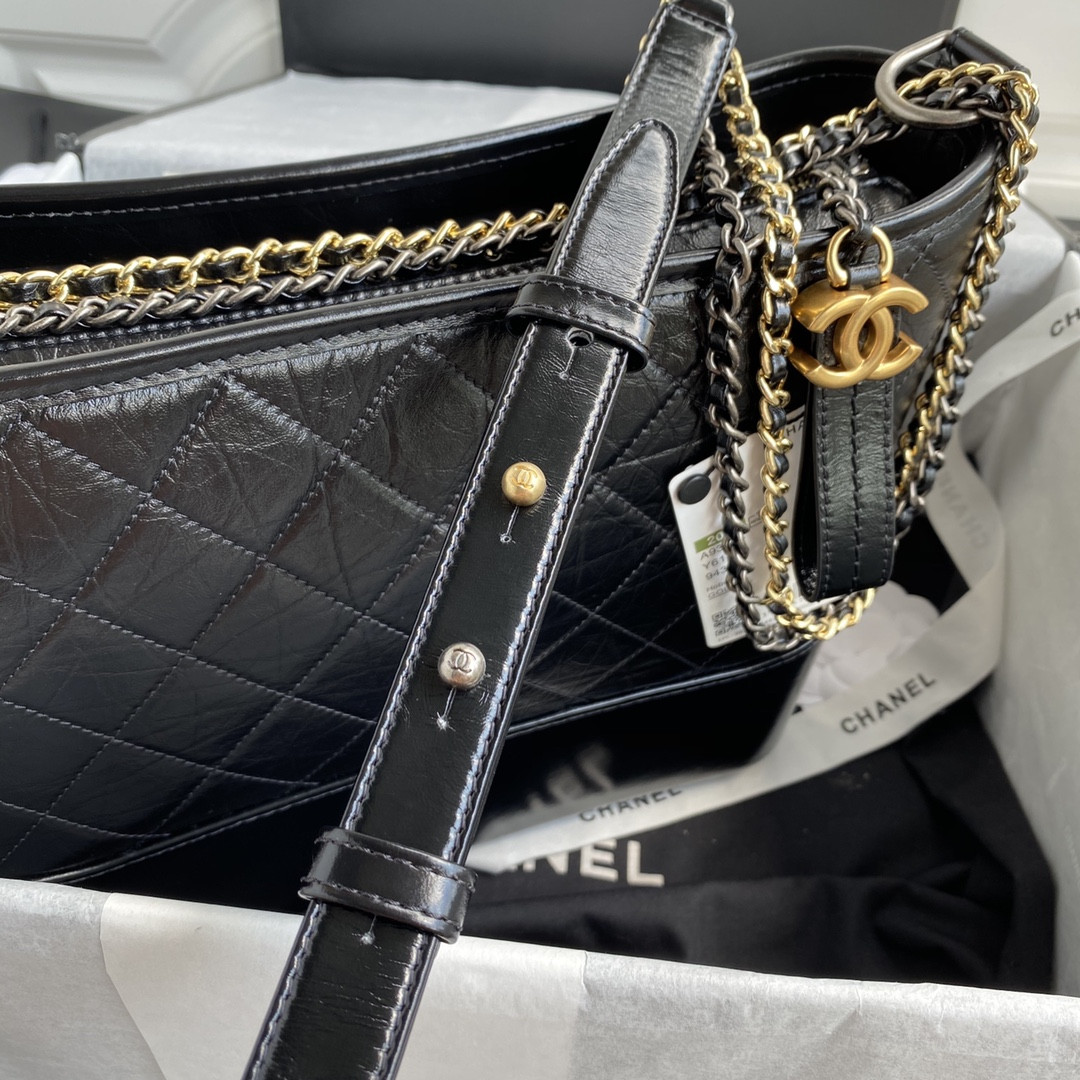 Ch**el Gabrielle MEDIUM BLACK 21 x 28 x 10cm