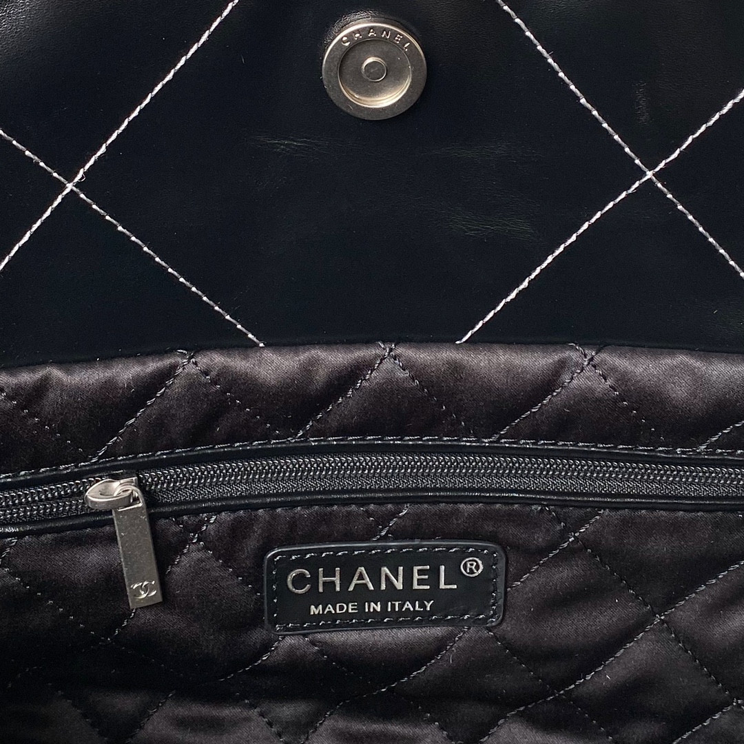 Ch**el 22 SMALL HANDBAG Shiny Calfskin SILVER 13.7×14.4×2.7 in