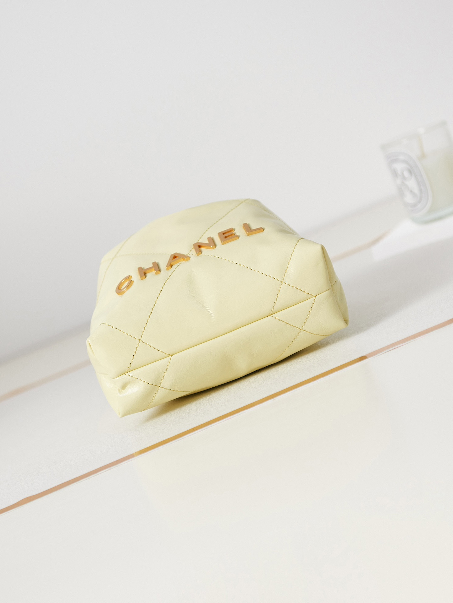 Ch**el 22 MINI HANDBAG Shiny Calfskin Yellow 7.8 × 7.4 × 2.3 in