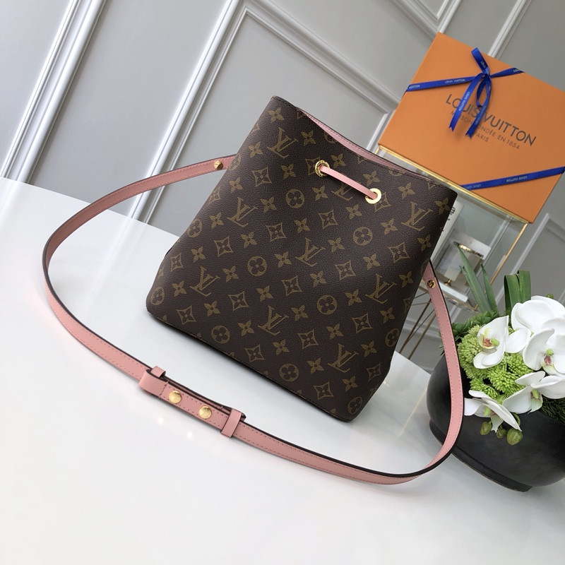 LV NéoNoé MM M44022 10.2 x 10.2 x 6.9 inches