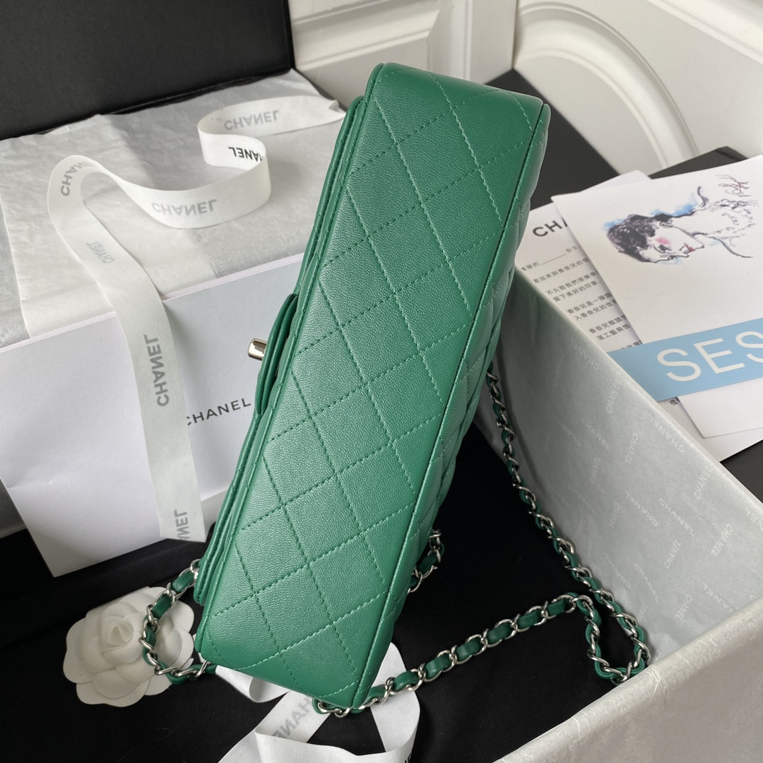 Ch**el CLASSIC HANDBAG GRAINED SHINY CALFSKIN & SILVER-TONE METAL GREEN 6 × 9.9 × 2.5 in