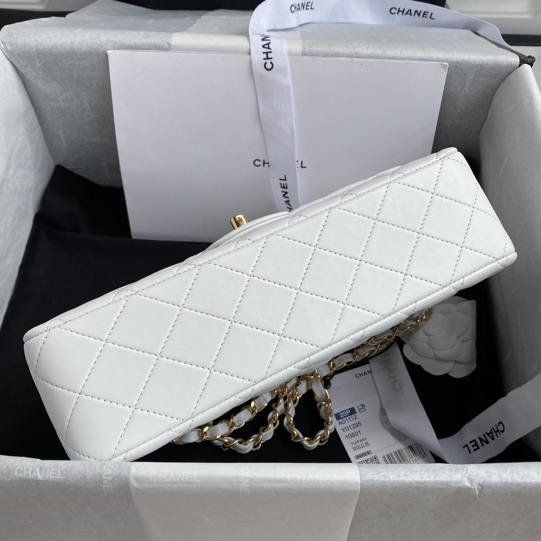 Ch**el CLASSIC HANDBAG LAMBSKIN & GOLD-TONE METAL WHITE 15.5x25.5x6.5cm