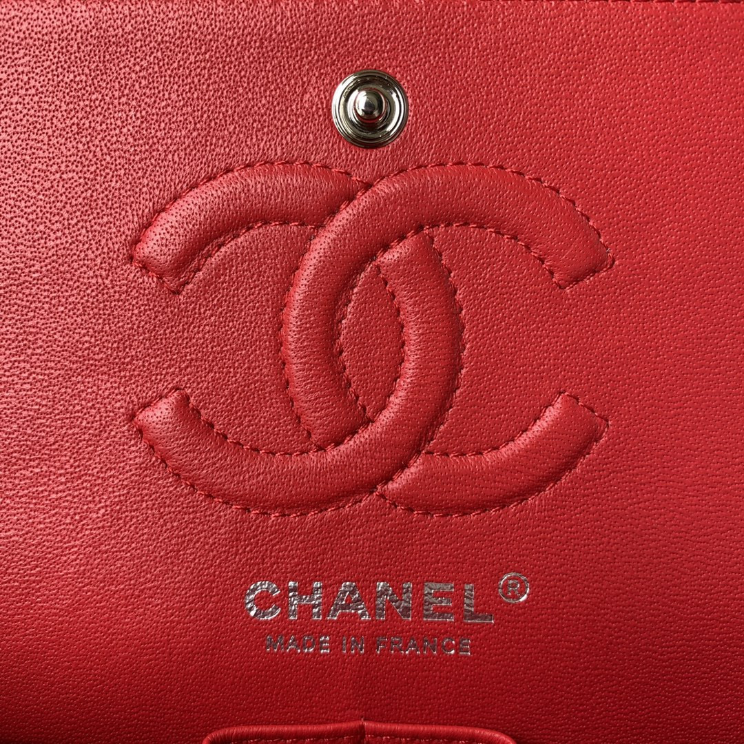 Ch**el SMALL CLASSIC HANDBAG LAMBSKIN & SILVER-TONE METAL Red 5.7 × 9 × 2.3 IN
