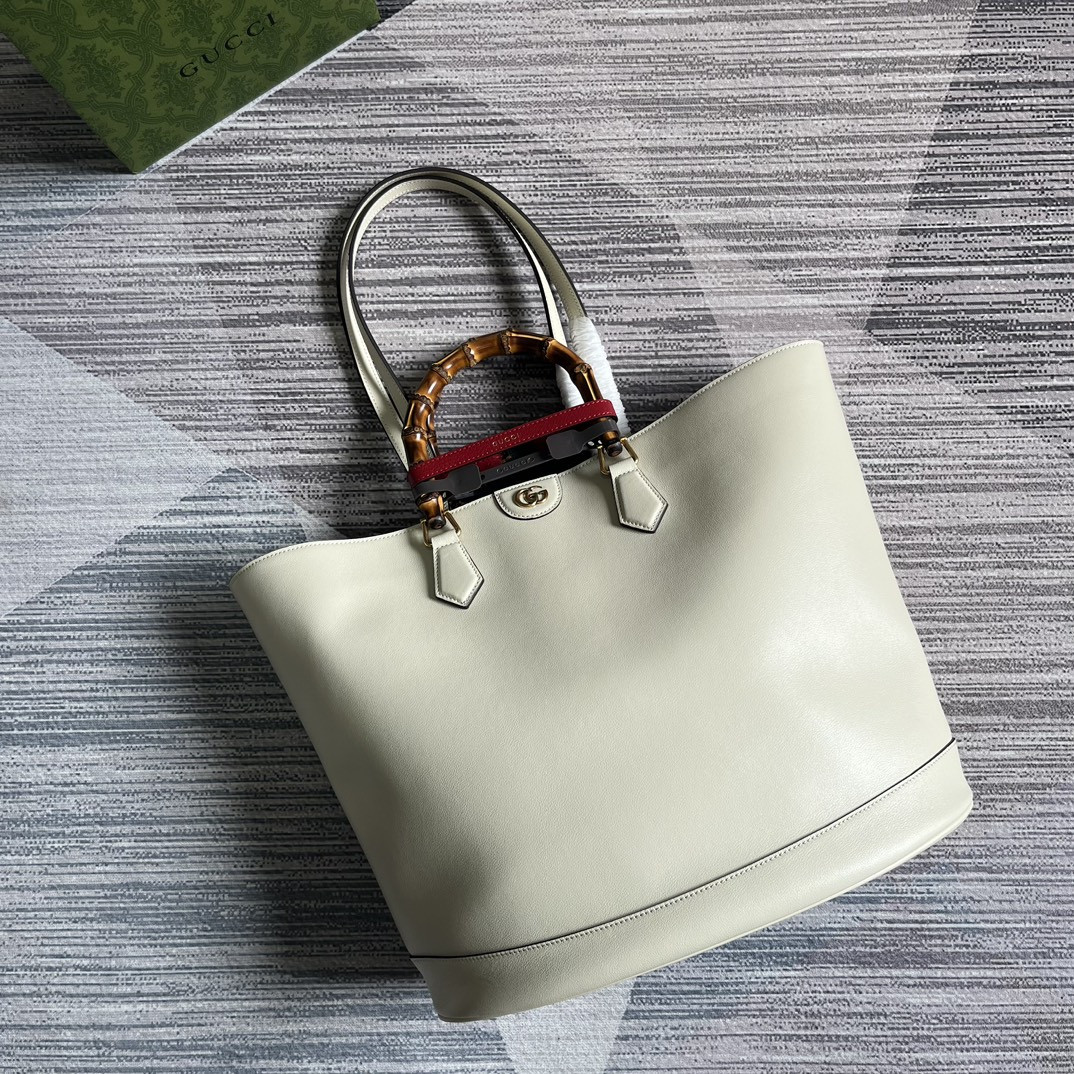 Gvc*1 DIANA LARGE TOTE BAG White 40W x 34H x 21D CM