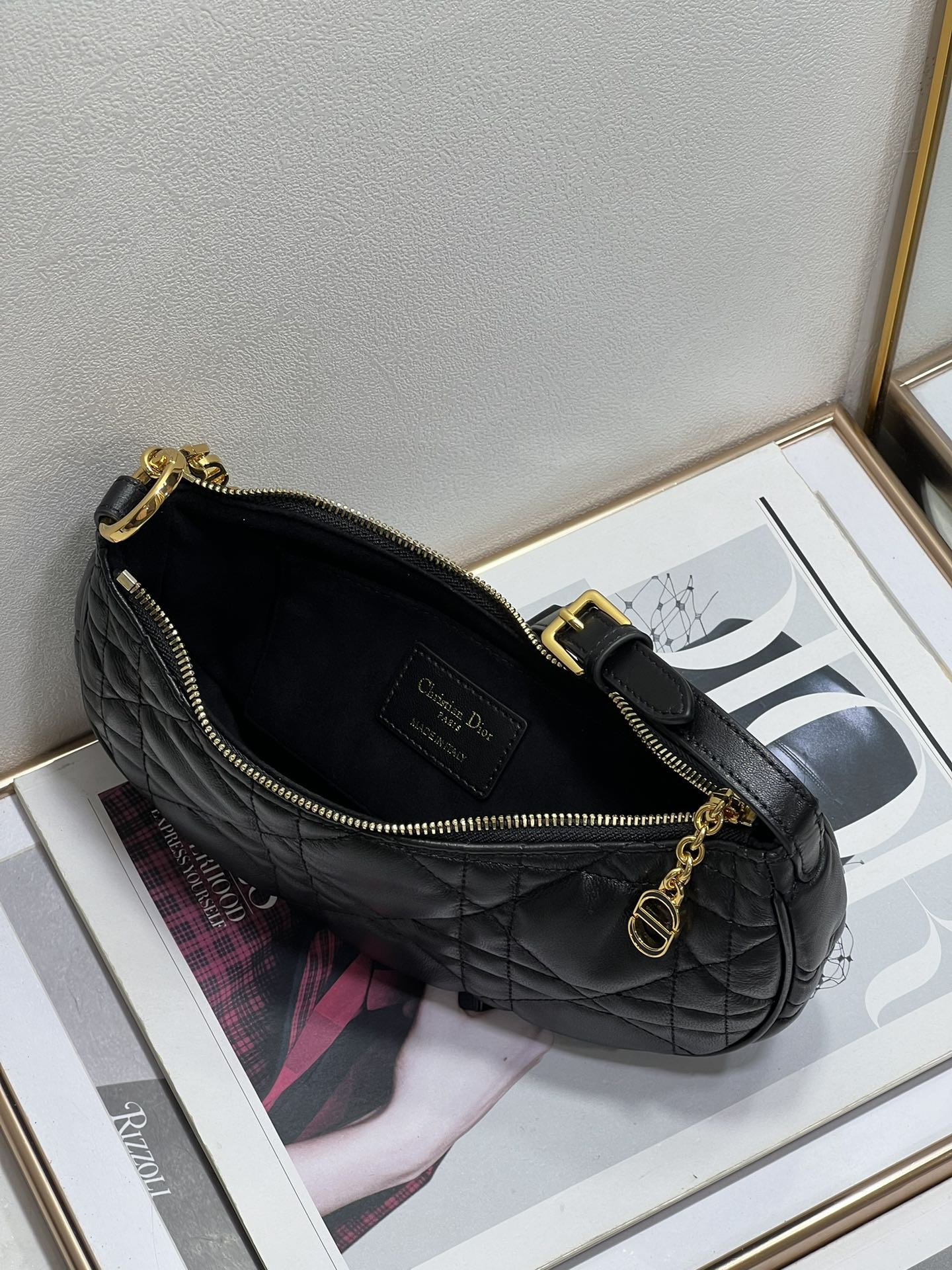 D10r CD Lounge bag black 26 x 15x 5.5 cm