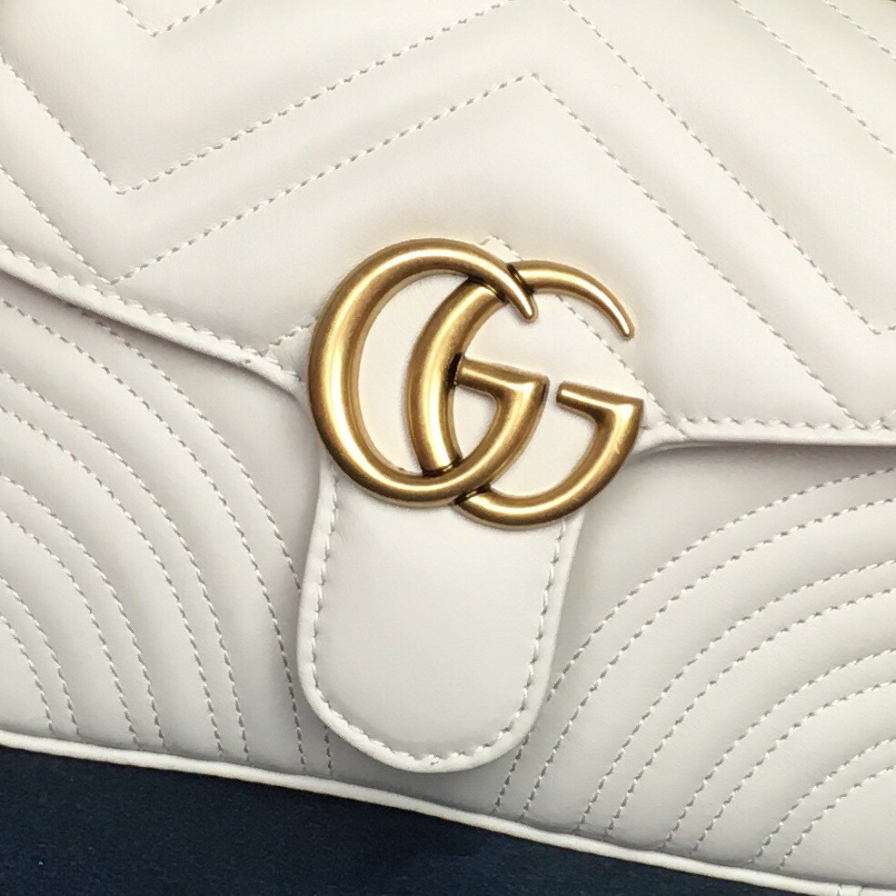 Gvc*1 GG MARMONT MATELASSÉ MINI BAG WHITE 8.5"W x 5"H x 2.5"D