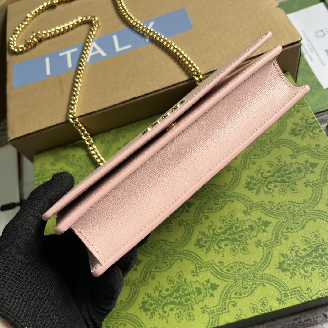 CHAIN WALLET WITH Gvc*1 SCRIPT PINK 7.8"W x 5"H x 1.6"D