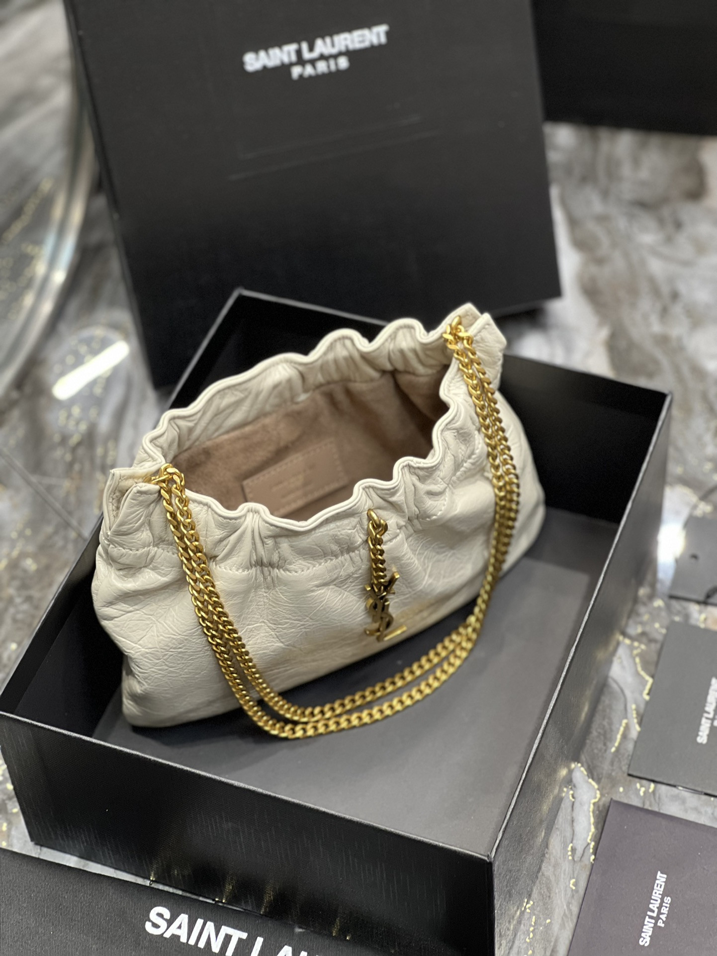 Y51 Mini leather shoulder bag White 24x14x4 cm