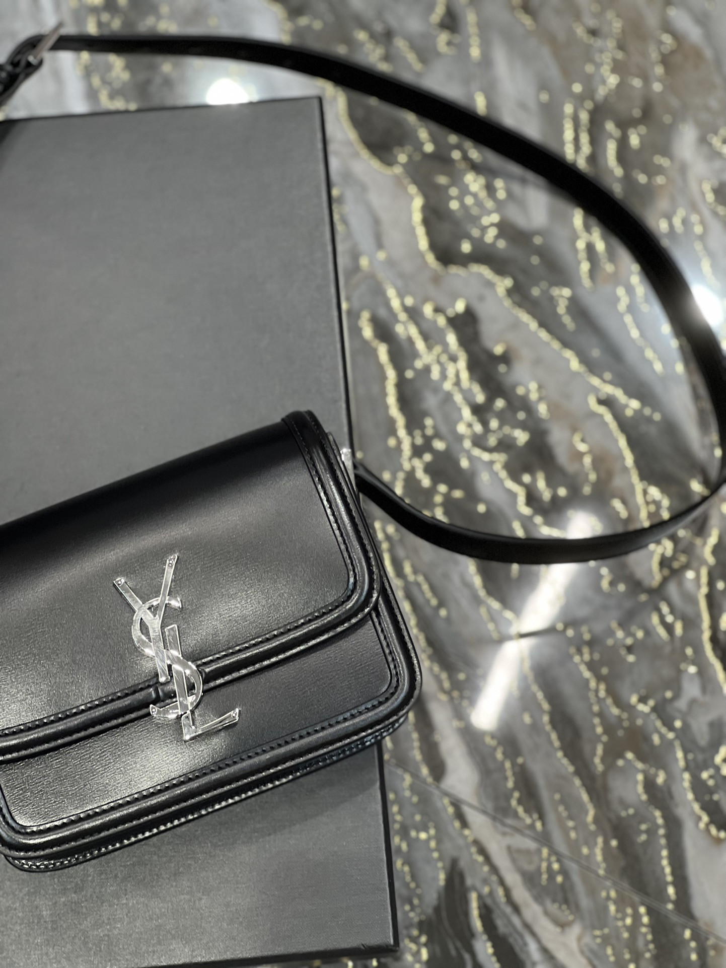 Y51 SOLFERINO SMALL IN GLAZED LEATHER 7.4 X 5.1 X 1.9 INCHES