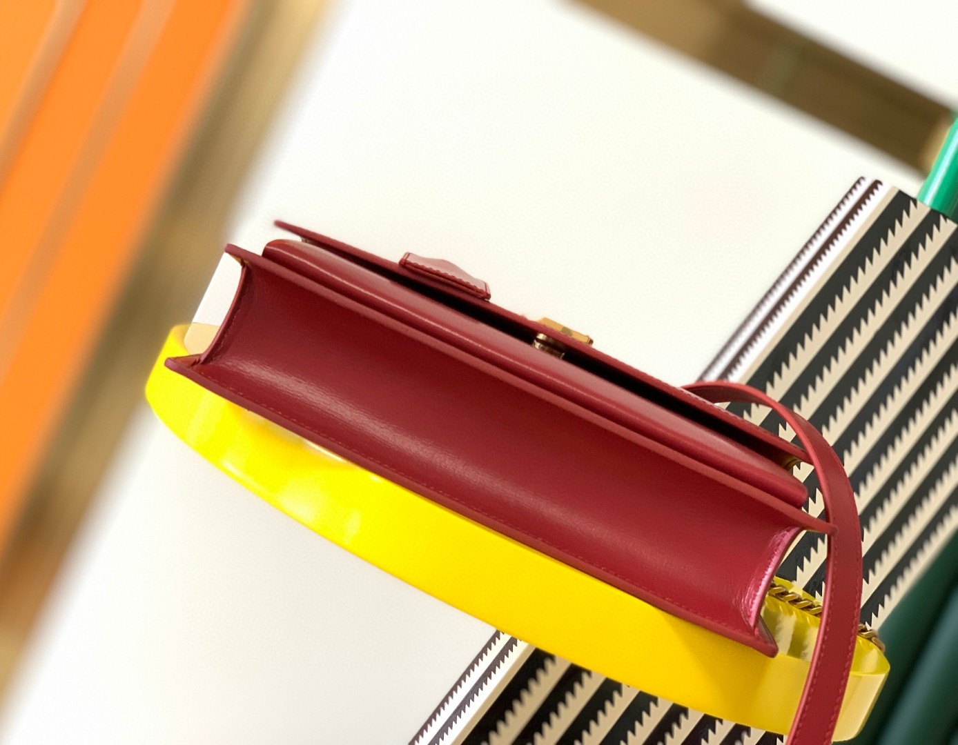 Y51 SUNSET LARGE IN SMOOTH LEATHER RED 10.6 X 7 X 3.1 INCHES