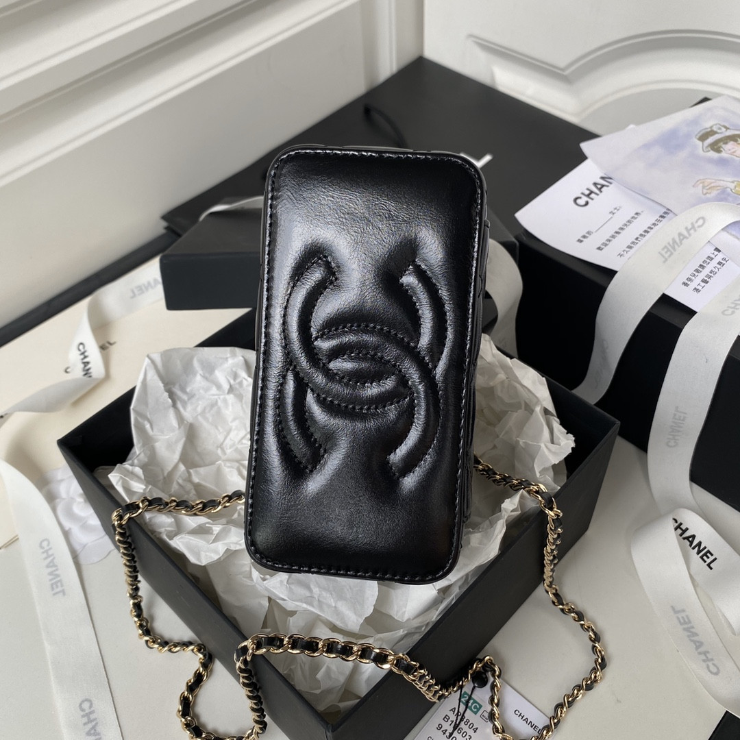Ch**el 24P CHAIN LEATHER SQUARE BOX SHOULDER BAG 16x10x8cm